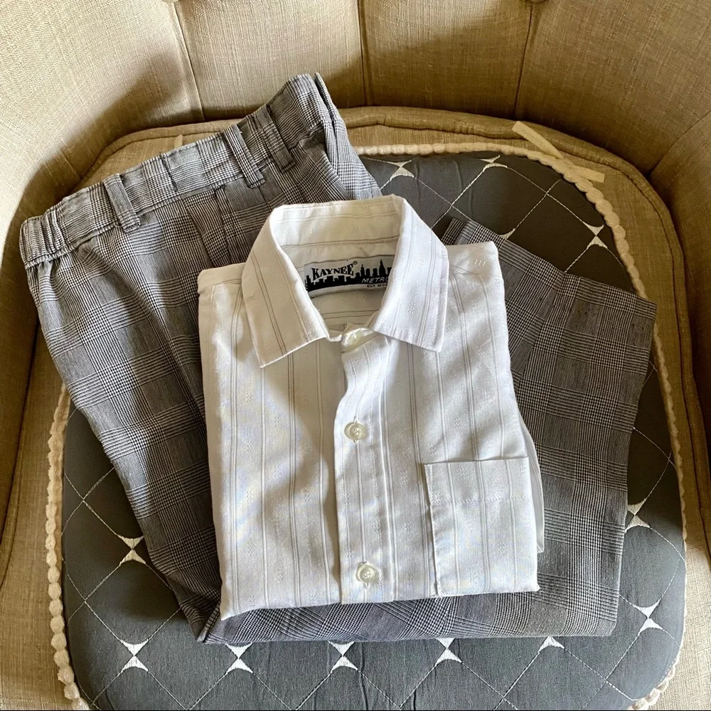 Kids White and Gray Matching Set with Red Tie - Picture 4 of 9